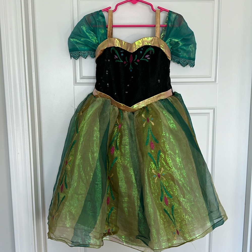 Excellent condition Anna gown